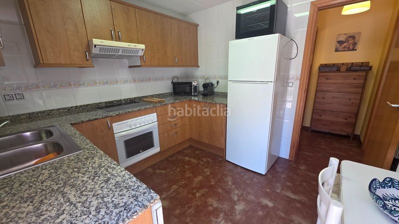 Foto a4b8920b-4335-45d4-b70a-0fd8da0979a6. Casa aparellada amb aparcament a Bonastre