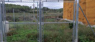 Terrain résidentiel à Canyelles. Terreno urbano totalmente vallado y plano