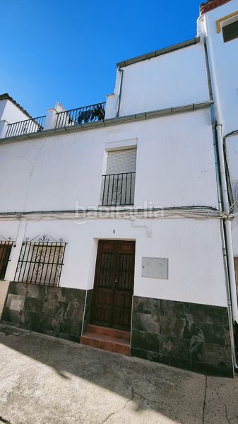 Foto cf00da48-e3c7-4366-9797-3894c1bfcac4. Semi detached house in Benaoján