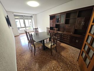 Affitto Casa in Hospital - Plaza del Real. Casa en alquiler en centro, 5 dormitorios.
