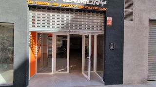 Lloguer Local Comercial  Río palancia. Local en alquiler en sur, 2 dormitorios.