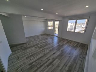 Lloguer Pis a Cariñena - Carinyena. Piso en alquiler en paseo de la estación, 4 dormitorios.