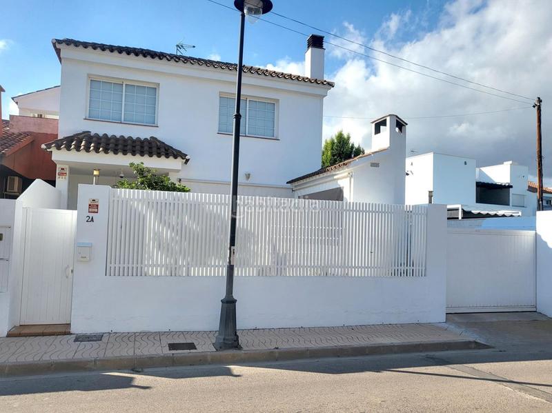 Foto 058037d5-8a03-4454-91d6-2c3dbc117bac. Chalet villa en venta en grao de castellón pinar, 9 dormitorios. en Castellón de la Plana