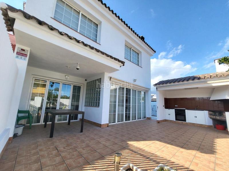 Foto 3375aa9b-0b68-4d5e-a04f-ff2e8ac0eb9c. Chalet villa en venta en grao de castellón pinar, 9 dormitorios. en Castellón de la Plana