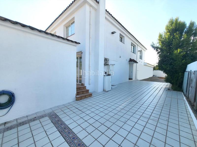 Foto c9b2e9ba-5353-40a4-950e-1dc64f952353. Chalet villa en venta en grao de castellón pinar, 9 dormitorios. en Castellón de la Plana