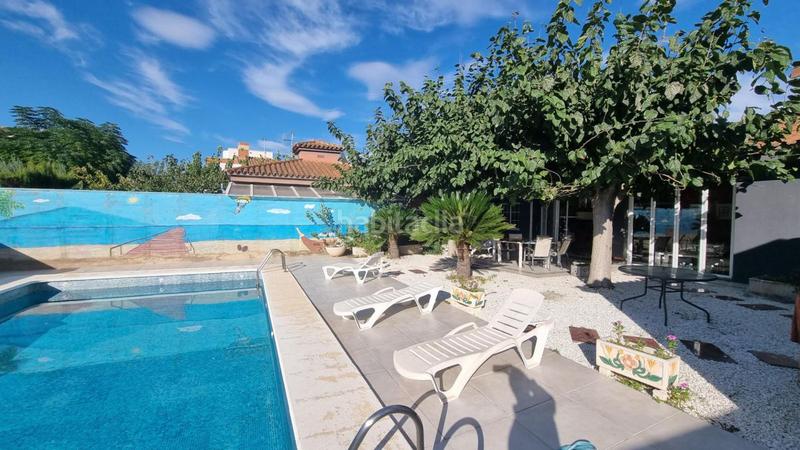 Foto cc8a1f1b-6a04-4b8a-9b72-53c68be3fea1. Chalet villa en venta en grao de castellón pinar, 9 dormitorios. en Castellón de la Plana
