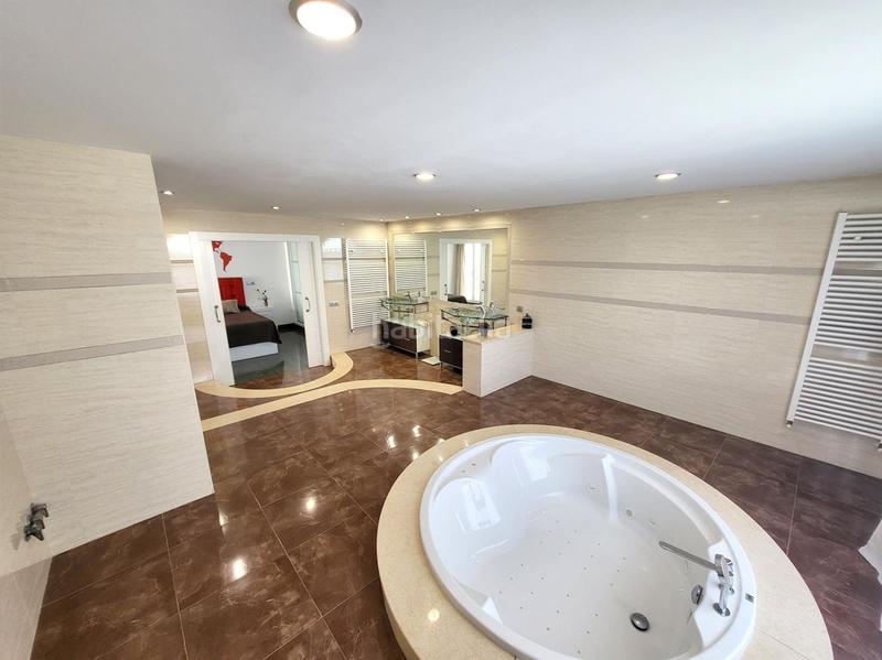 Foto ec57a75e-45ee-498e-ae7d-d18a70b88064. Chalet villa en venta en grao de castellón pinar, 9 dormitorios. en Castellón de la Plana