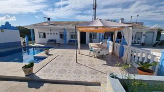 Xalet  Cuadra la torta. Villa en venta en oeste, 3 dormitorios.