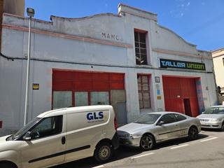 Fabrikhalle in Ensanche - Parque del Oeste. Nave industrial en venta en república argentina.