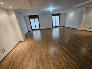Miete Geschäftsraum in Casco Histórico. Local en alquiler en centro, 1 dormitorio.