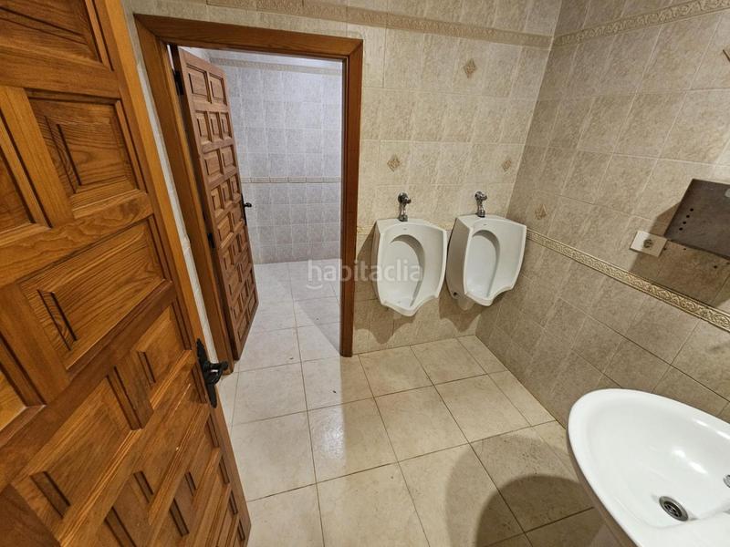 Foto c2d9f7c3-ff36-49ae-9adc-db989424d7f7. Local comercial a fadrell-industrial 76 a Ensanche - Parque Santa Rosa Castellón de la Plana