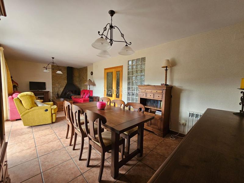 Foto d0dde193-27db-46d5-bdd8-d83810d1ef58. Casa adosada adosado en venta en la pobla tornesa, 4 dormitorios. en Pobla Tornesa (la)