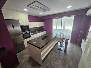 Lloguer Pis  Ramón y cajal. Piso en alquiler en carmelitas, 3 dormitorios.