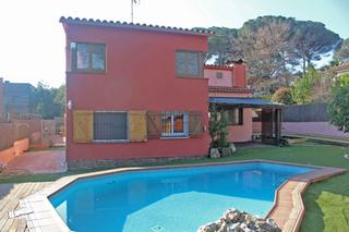 Chalet à Santa Maria de Palautordera. Fabulosa torre en els bruguers