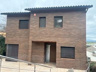 Maison  Carrer sant agustí. Casa bien ubicada en llinars del vallés