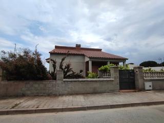 Casa  Carrer de joan fuster. Casa en tordera