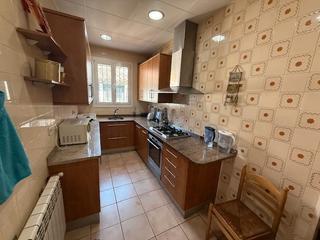 Maison jumelée  Carrer balmes. Chalet adosado en venta en calle balmes 16