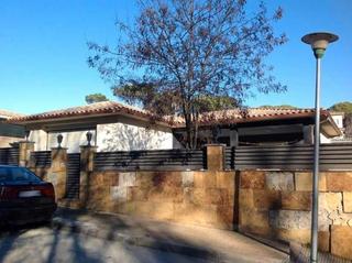 Casa  Carrer riu túria. Casa en subasta c/ turia, 3 la goba vidreres