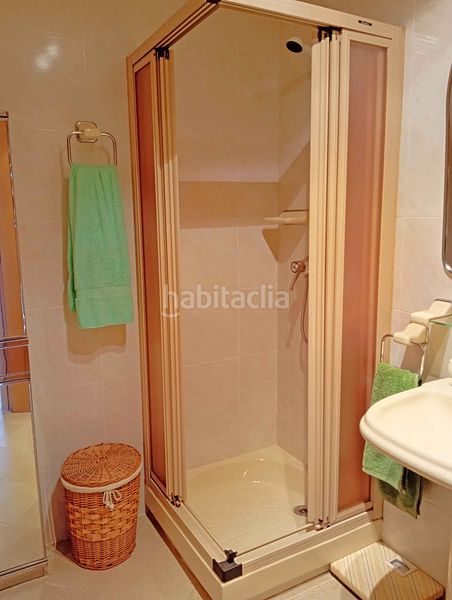 Foto 57c2f09d-8aa4-40d9-8efe-8a60a2bd4e91. Reihenhaus mit kamin heizung parking in Montseny