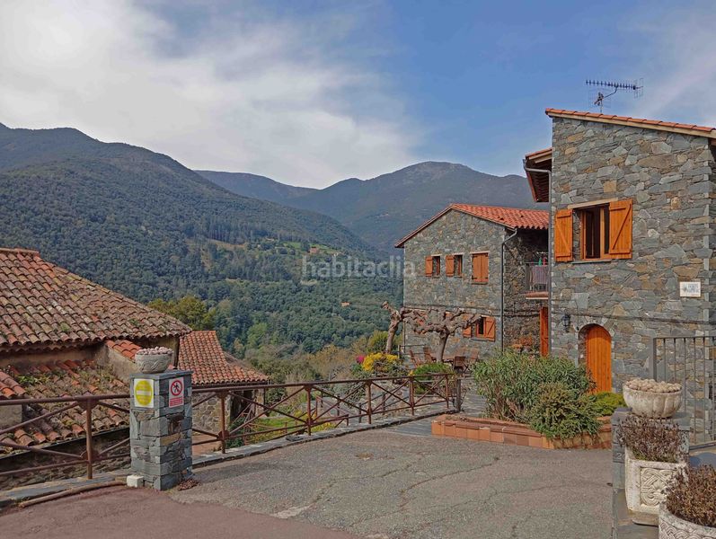 Foto 9c139af0-acf2-40f8-b32e-7db651a054ff. Reihenhaus mit kamin heizung parking in Montseny
