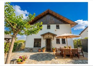 Chalet in Vallgorguina. Torre reformada con estudio independiente y vistas al montseny