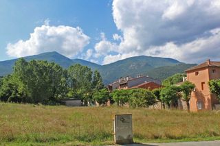Residential Plot in Sarrià. Parcelas edificables en gualba – sol, naturaleza y opción de 2 v