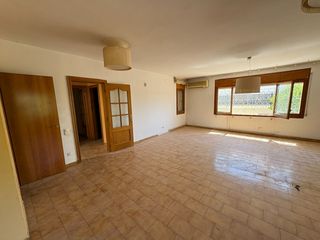 Haus  Carrer pedraforca 34. Casa en riells del fai