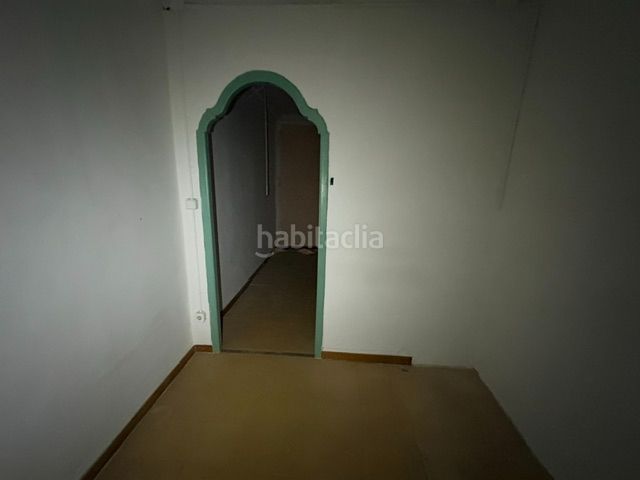Foto 127ac5db-9427-42f1-86e3-9ce1e4131255. Edificio en plaça font del lleó 13 edificio a reformar en Caldes de Montbui