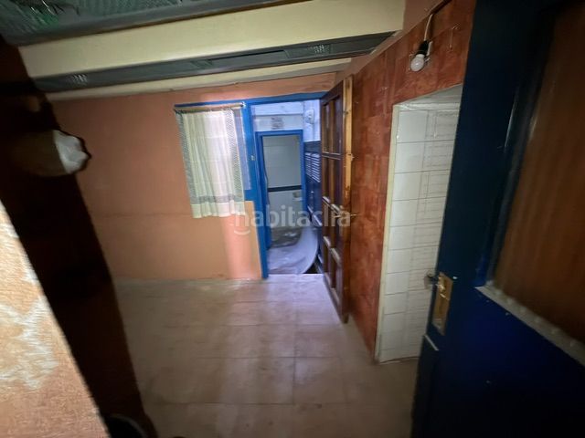 Foto 9b274ba2-fd9a-4596-84a6-55eb75cd75ac. Edificio en plaça font del lleó 13 edificio a reformar en Caldes de Montbui