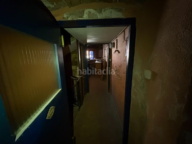 Foto ea576793-3316-40e3-a752-74a89fa65a7d. Edificio en plaça font del lleó 13 edificio a reformar en Caldes de Montbui