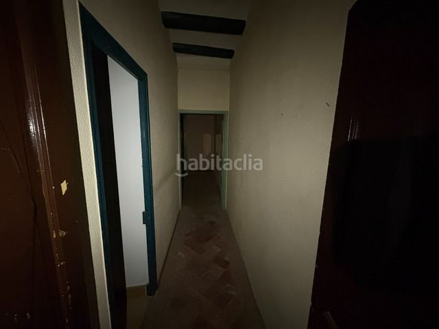 Foto f339baf5-c8d8-4974-9bc6-36c6fab35747. Edificio en plaça font del lleó 13 edificio a reformar en Caldes de Montbui
