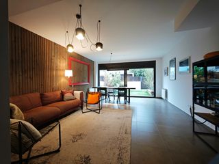 Semi detached house in Sant Esteve de Palautordera. Adosada esquinera con zona comunitaria con piscina