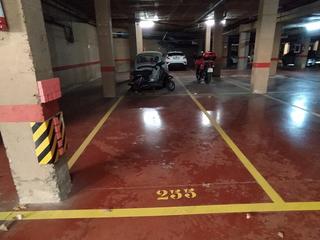 Aparcament cotxe  Barcelona - rosa sensat. Plaza de parking en venta en la vila olímpica