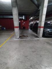 Car parking in La Vila Olímpica del Poblenou. Parking en venta junto a la vila olímpica
