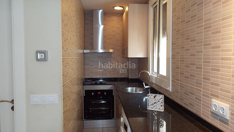 Foto c4bdac4d-c347-46aa-9ff1-0749d9314200. Alquiler piso contrato temporal en Barceloneta Barcelona