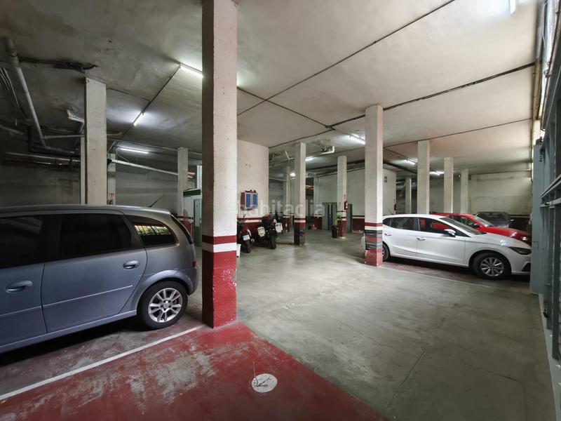 Foto bb56b2f0-2098-4f33-808c-45b3dc00901c. Parking coche en Sant Roc Badalona