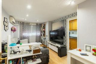 Appartement  Avenida marques sant mori. Piso en la avenida marques de sant mori de badalona