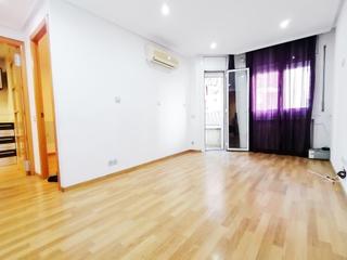 Etagenwohnung in Llefià