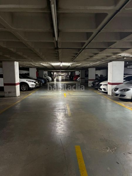 Foto ca7b02e4-226f-4d24-9a51-84c25fca8294. Aparcament cotxe a Llefià Badalona