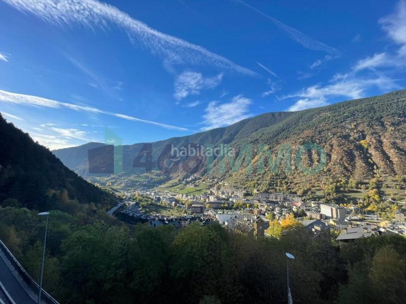 Foto 8e7eb585-3e62-4f25-be63-e27ff0b9d944. Location appartement avec parking dans Els Cortals Encamp