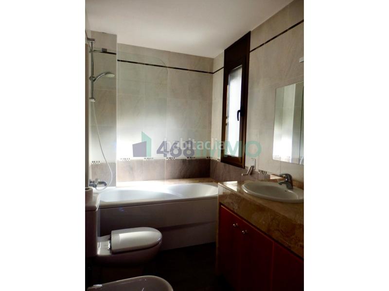 Foto 836f8ce5-abe9-49f2-9667-555cdc4e62ab. Casa adosada chalet adosado en venta en Engolasters Escaldes-Engordany