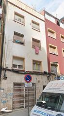 Pis a Carrer de pau piferrer 7. Piso okupado ilegalmente