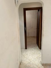Etagenwohnung  Carrer de pi i gibert. Piso con una terraza grande en badalona