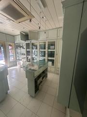 Alquiler Local Comercial en Avinguda de la constitució 148