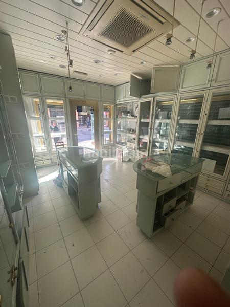 Foto 51580443-da0e-4541-a100-003b99874ee3. Location local commercial dans avinguda de la constitució 148 dans Castelldefels