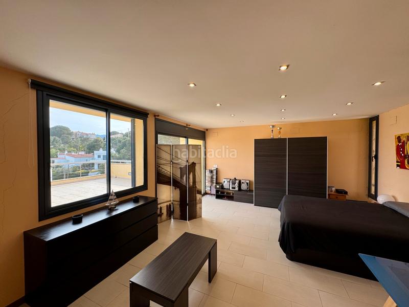 Foto a9c6bf85-7bfd-416d-a5d0-4c7f9c864988. Casa adossada amb calefacció aparcament piscina a Llançà
