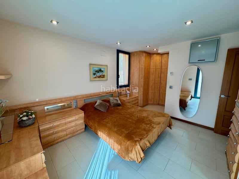 Foto b7745298-3b78-4bd0-8ac8-07d29e093384. Casa adossada amb calefacció aparcament piscina a Llançà