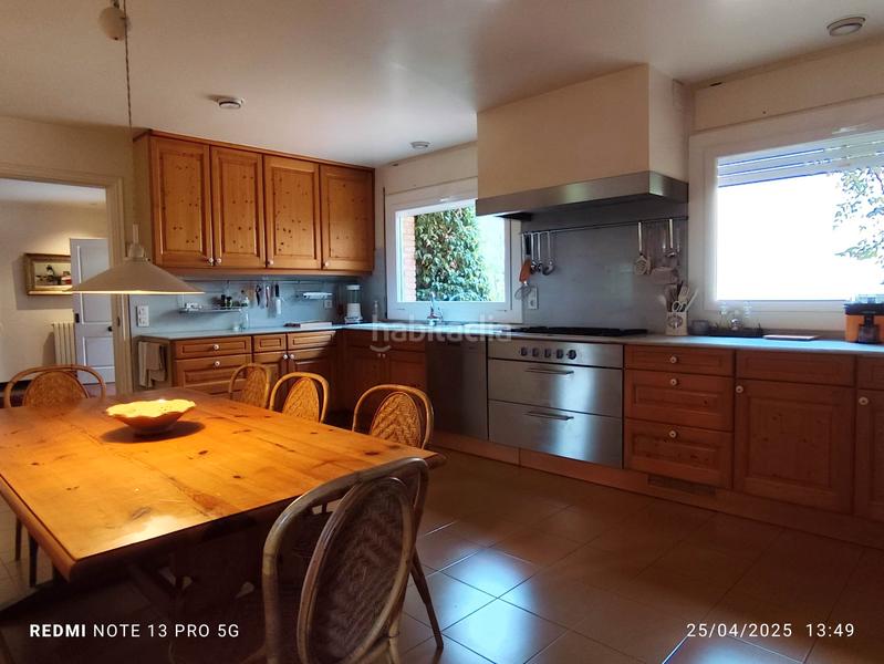 Foto 71633de5-8884-418b-b7fc-8bc9e4d04af2. Chalet mit heizung parking pool in Premià de Dalt