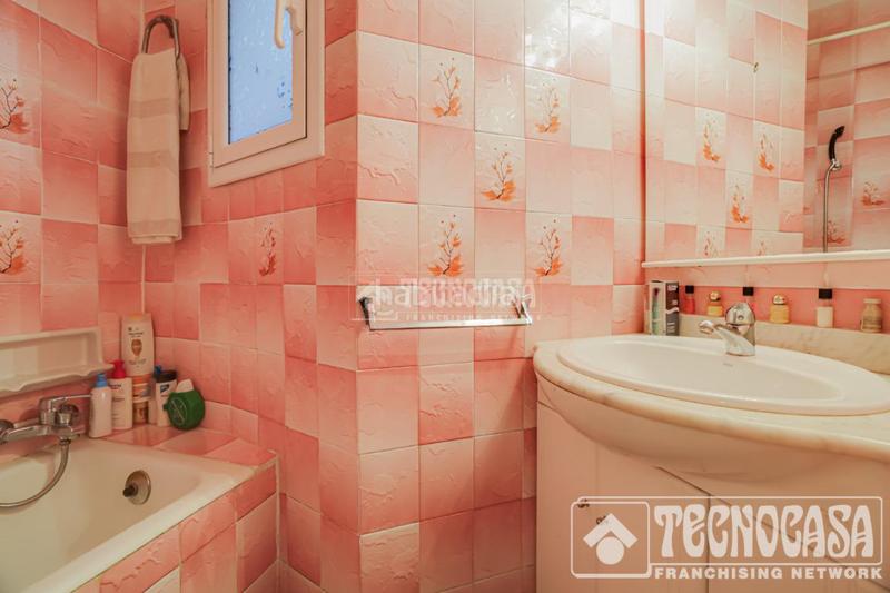 Foto 248efd9d-3403-4c47-b710-68b3fbcbf1f7. Casa bifamiliare con riscaldamento in Riu Sud Santa Coloma de Gramenet