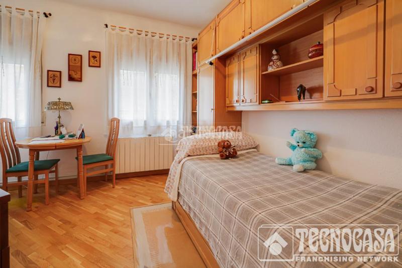 Foto 5ff3f83e-57af-49af-a9da-0102cd5e8c10. Casa bifamiliare con riscaldamento in Riu Sud Santa Coloma de Gramenet